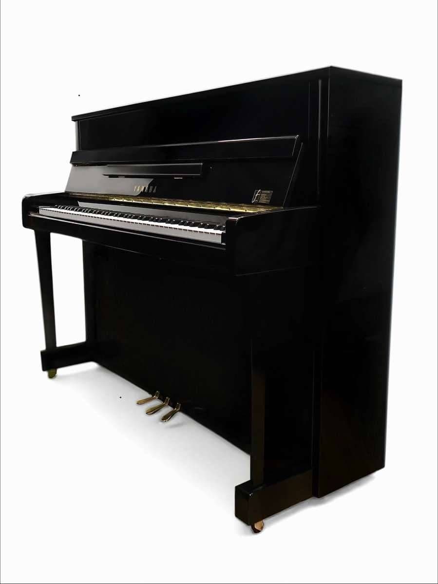 b2 PE pianino