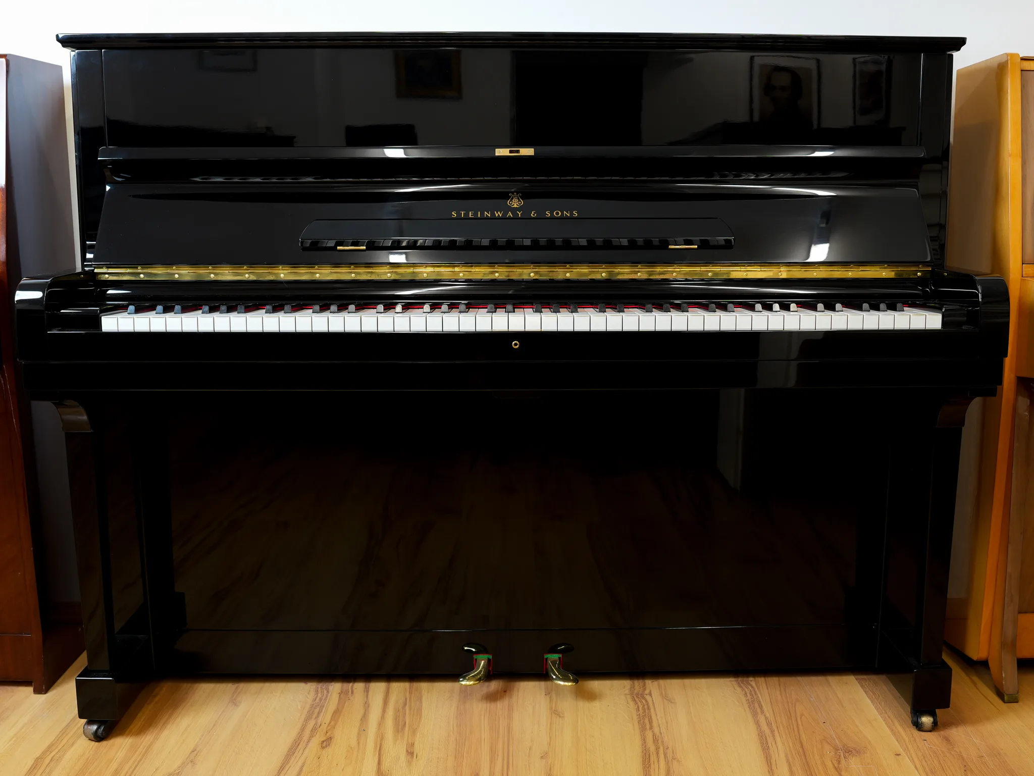 Steinway & Sons Model Z (Z-115)