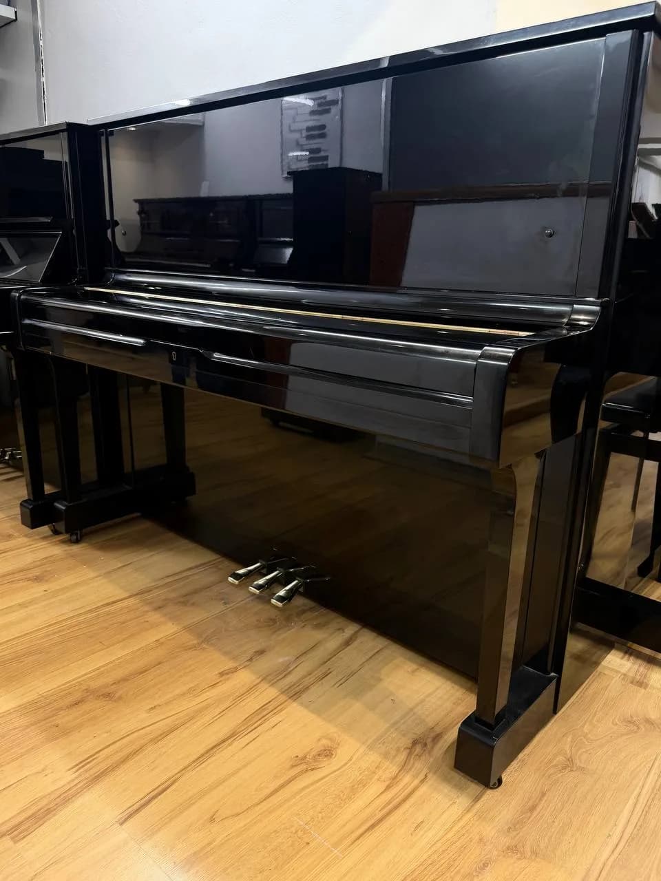 Yamaha U1M