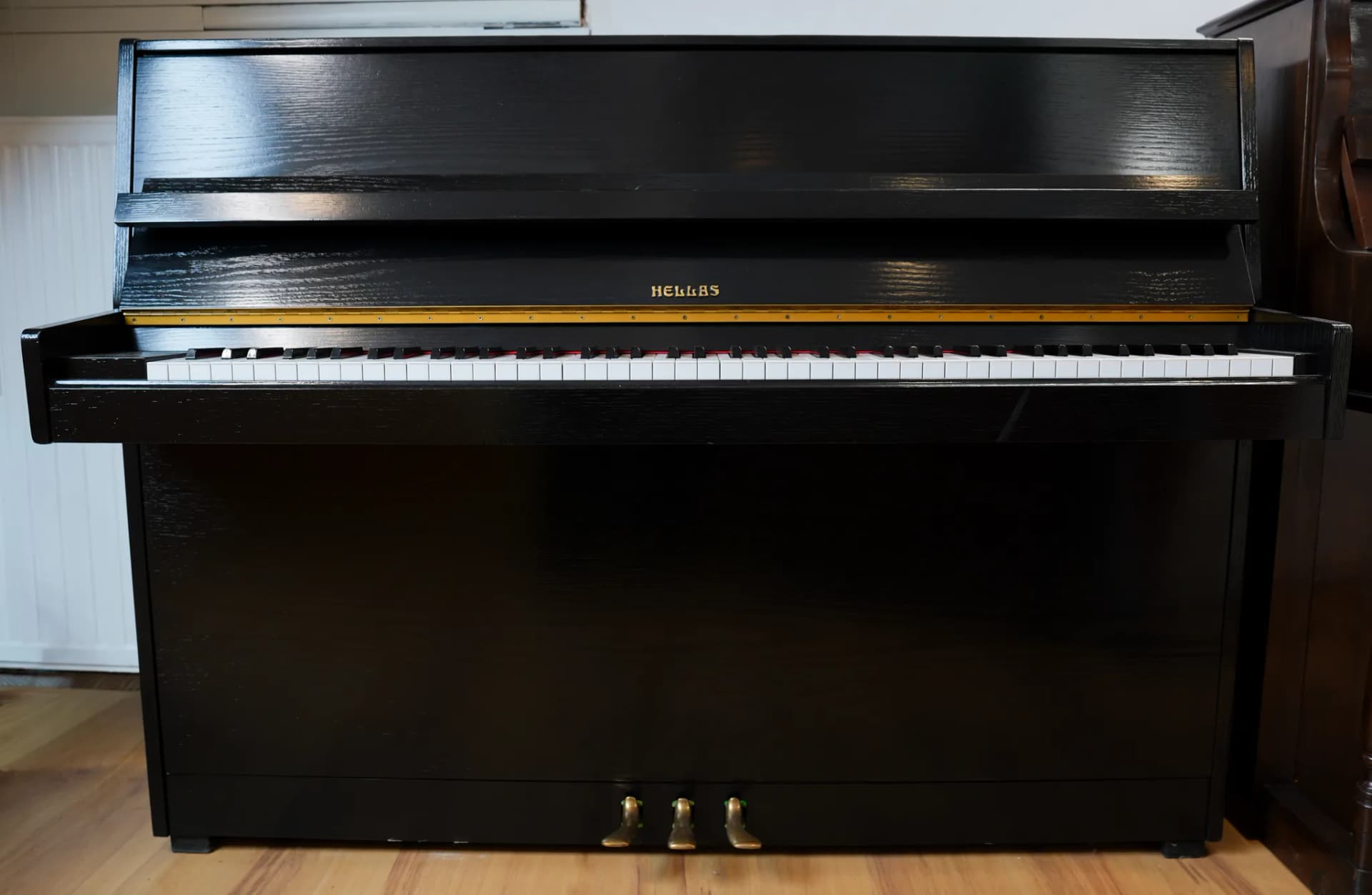 Hellas Model 110