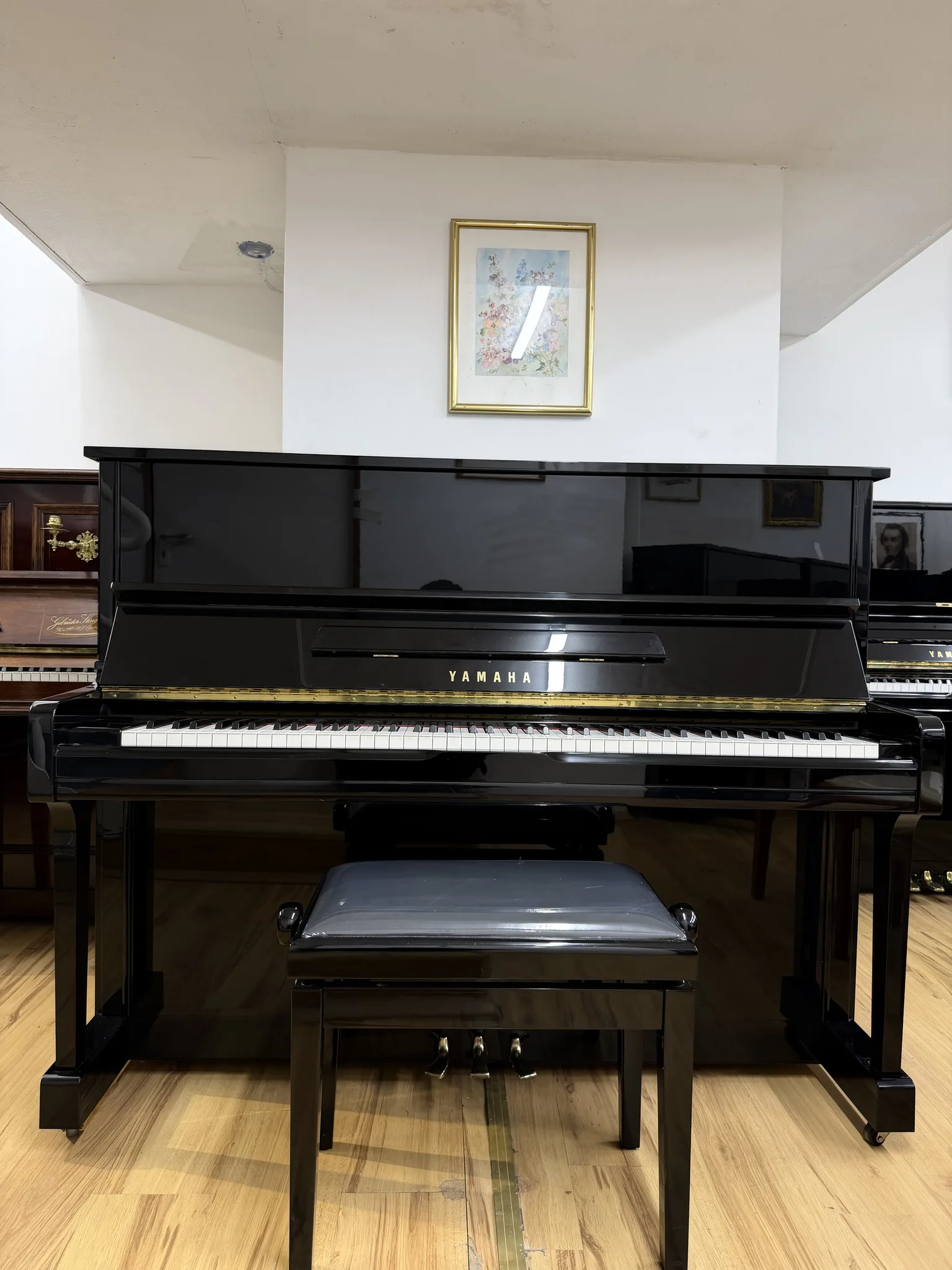 Yamaha U100